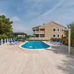 Apartman Lovely In *