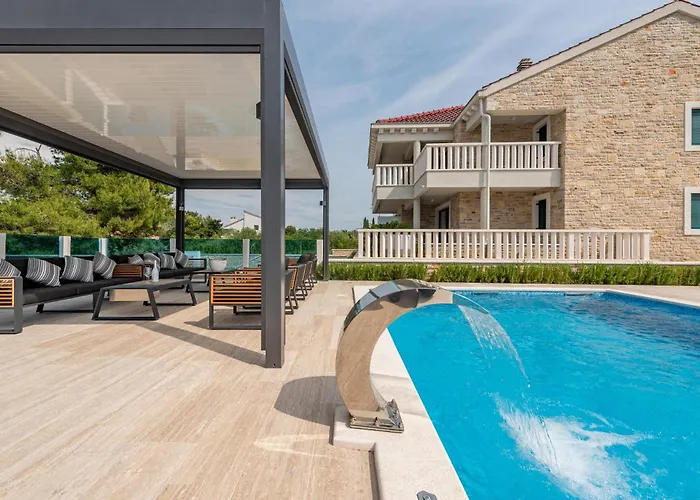 Stunning In With Wifi Mrljane