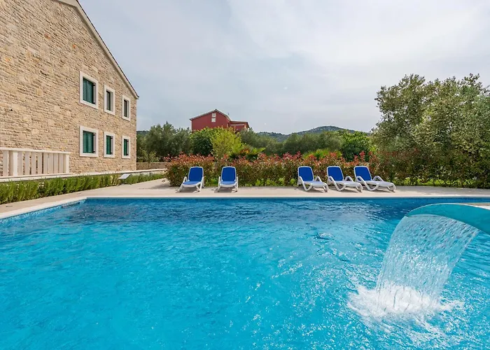 Stunning In With Wifi דירה